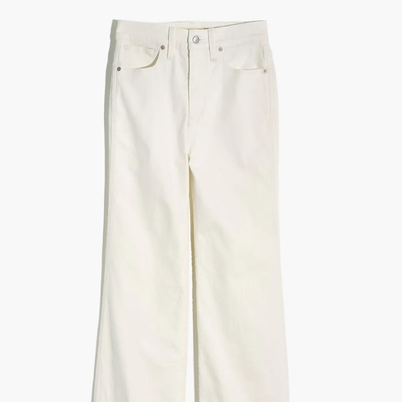 11" High-Rise Flare Jeans in Tile White 27 Petite - Picture 5 of 6